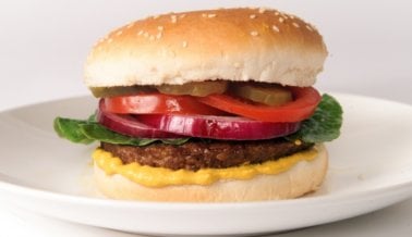10 hamburguesas veganas que te harán perder la cabeza