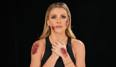 Marjorie de Sousa une fuerzas con PETA Latino en poderoso video: ¡Los gatos deben permanecer adentro de casa!