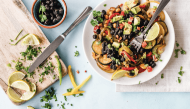 Frijoles Negros y Arroz con Pimientos Rojos Asados