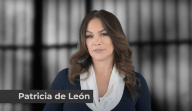Patricia de León y PETA Latino Arremeten Contra los NIH por Torturar Monos