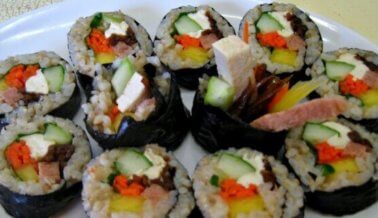 Gimbap (rollo de sushi coreano)