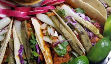PETA Elige los Mejores Restaurantes Veganos de Propietarios Latinos en EE.UU.