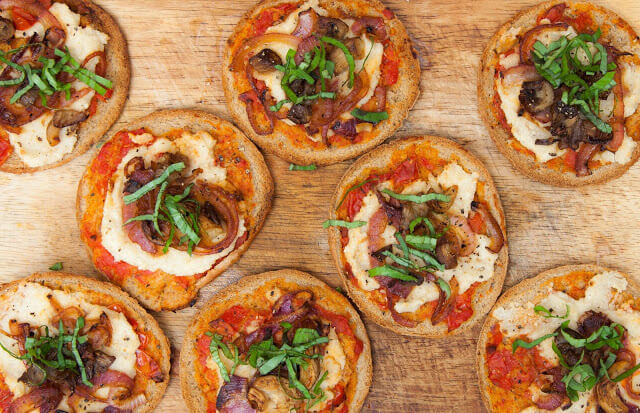 mini pizzas from texturadeverduras