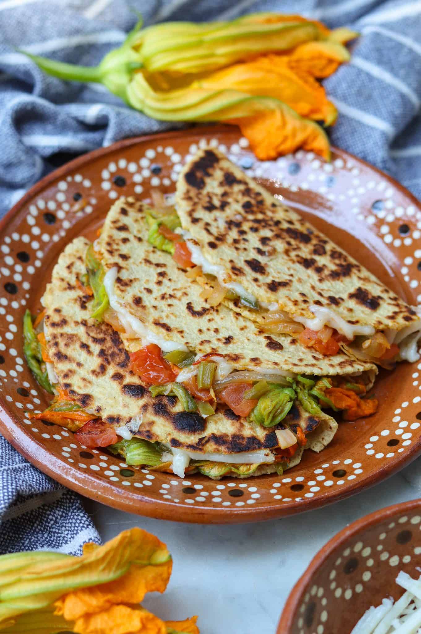 Quesadillas de Flor de Calabaza PETA Latino