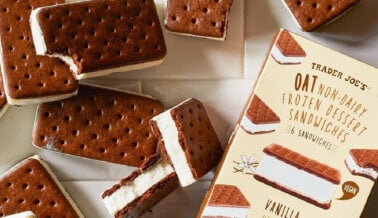 Date un gusto dulce con estos postres veganos de Trader Joe’s